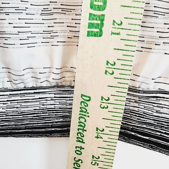 Ahtleta Stride Crunch and Punch Workout Tank Top Cross Cross Strappy Back Tank - Picture 11 of 11